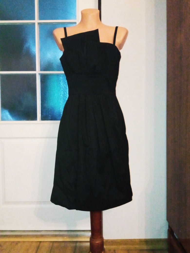 Mała czarna asymetryczna sukienka r.36 koktajlowa