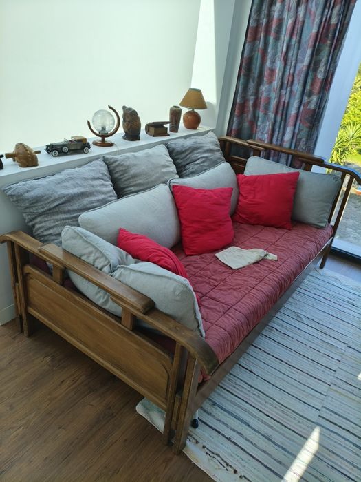 Mobília de quarto individual em madeira maciça