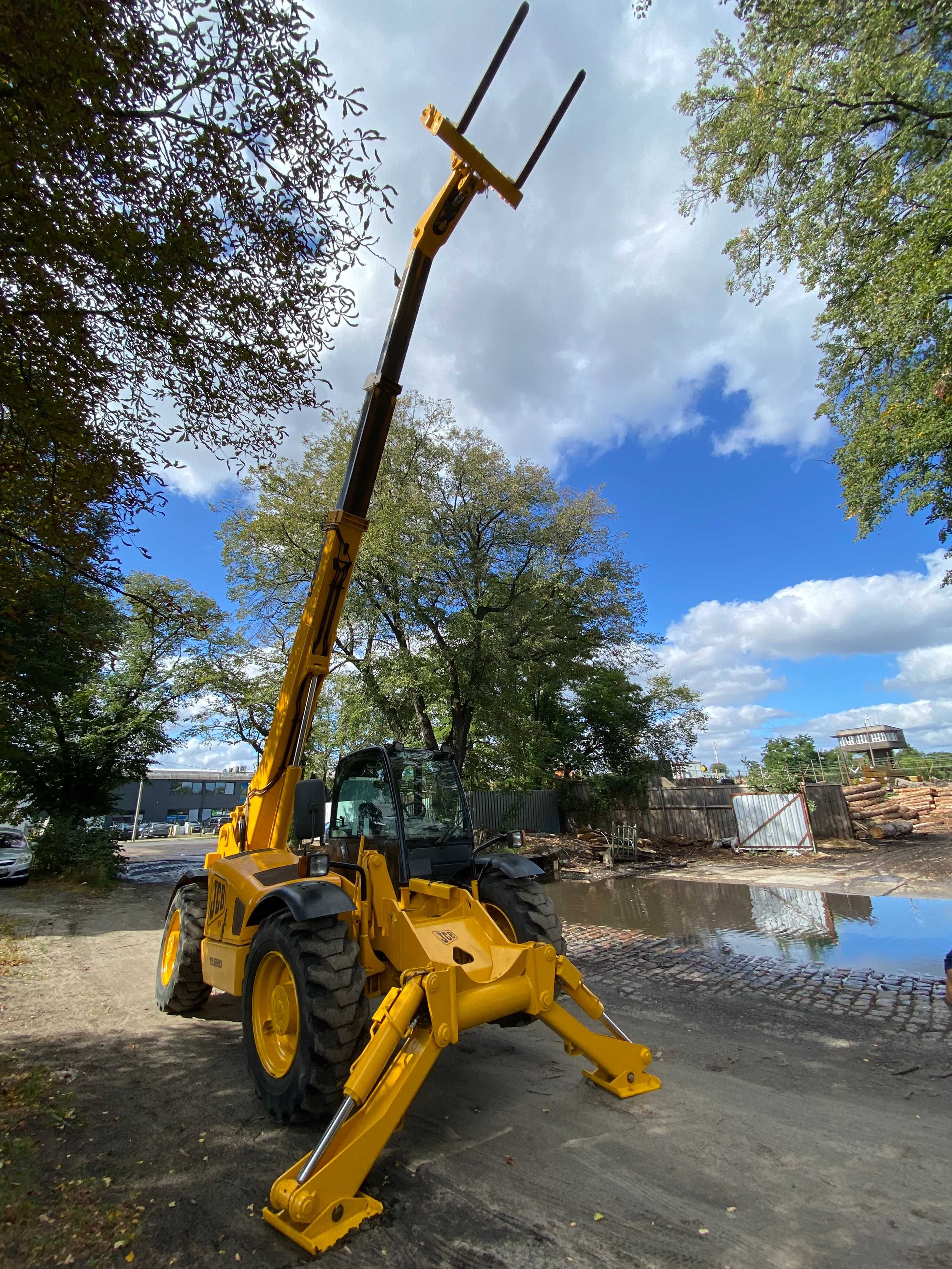Ładowarka teleskopowa JCB 537-135