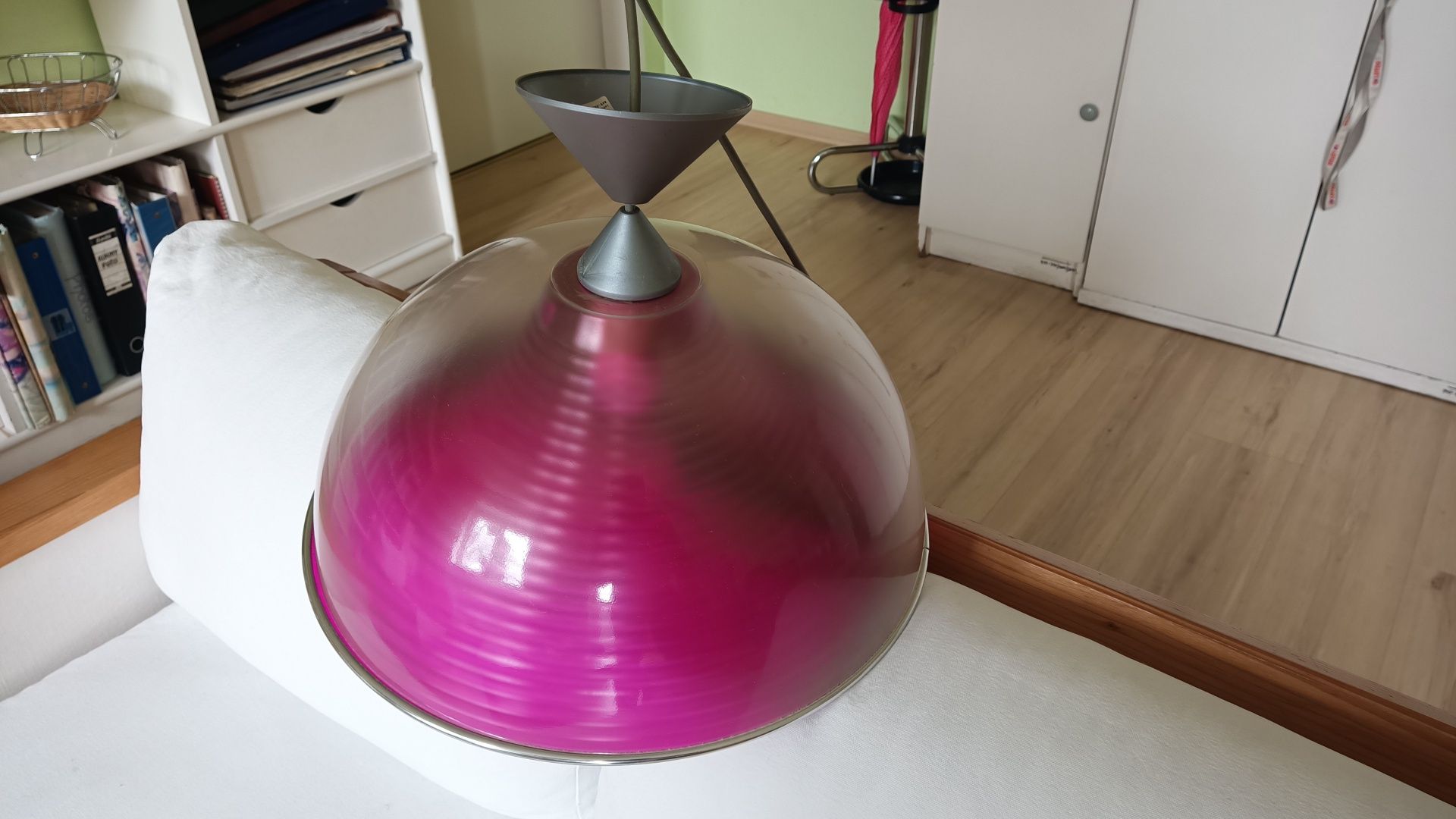 Lampa sufitowa różowa fuksja