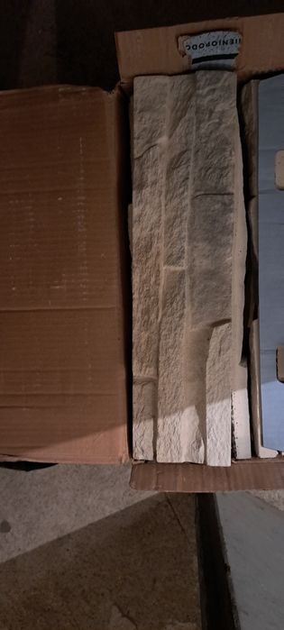 Płytki białe cegło podobne