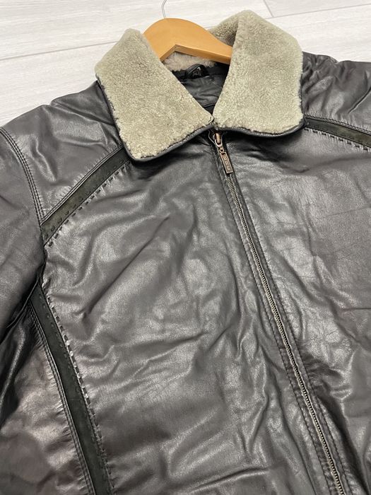 Шкіряна чоловіча куртка