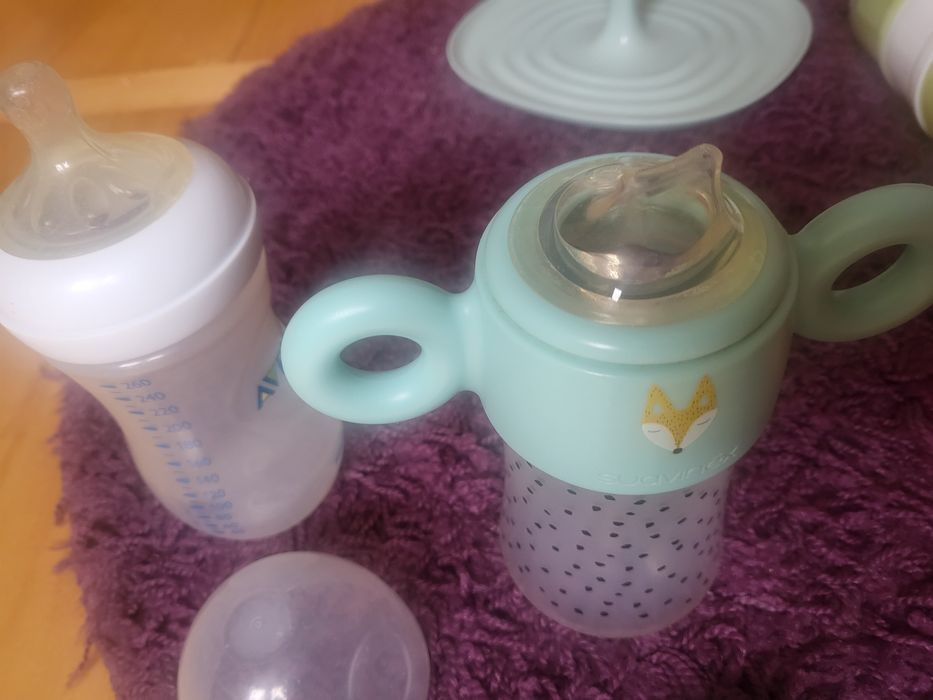 Suszarka na butelki dozownik na mleko, kubek do nauki, gryzak mombella