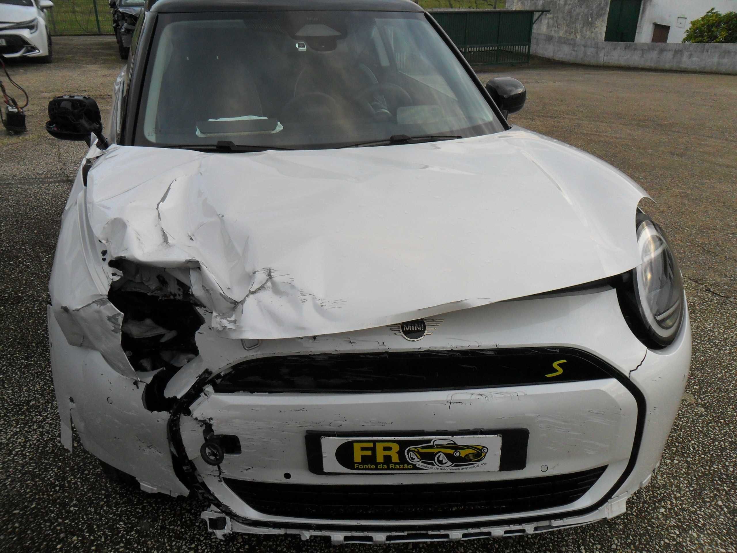 MINI 3 Portas Cooper SE Classic M (2024)
