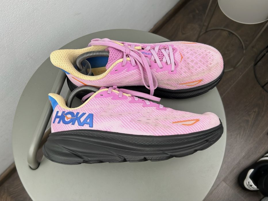 Оригінал! Кросівки Hoka Clifton 9 40.5 розмір MM923