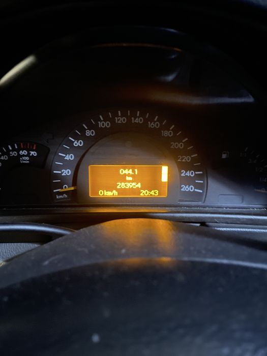 Mercede Benz c200 w203 2000рік 2.0компрессор