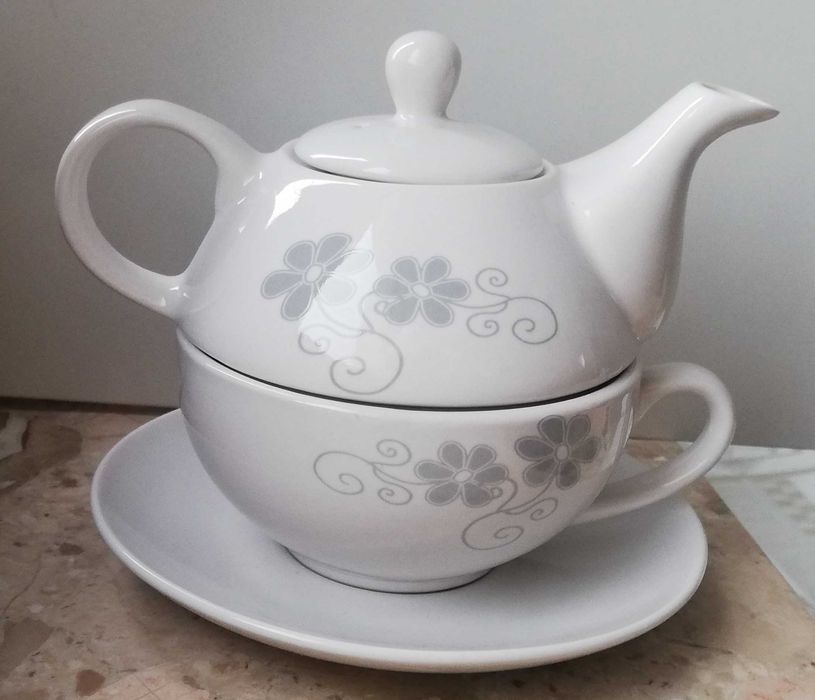 FILIŻANKA ze spodkiem z  czajniczkiem TEA FOR ONE