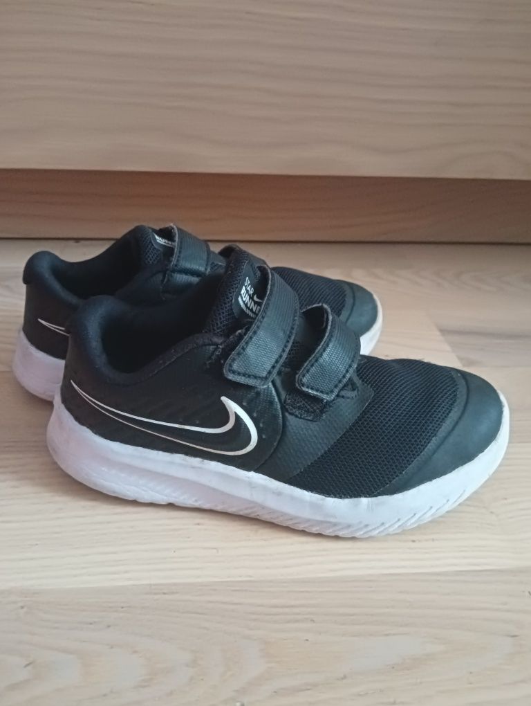 Buty sportowe Nike r. 27