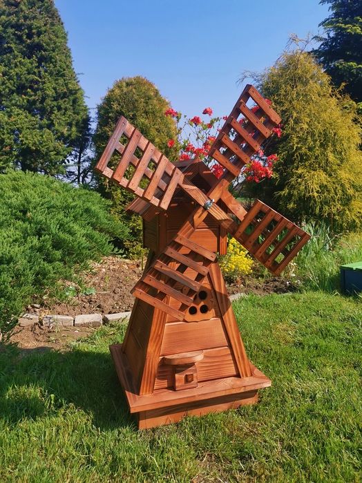 Wiatrak ogrodowy drewniany, impregnowany, kolor tik, opalany.