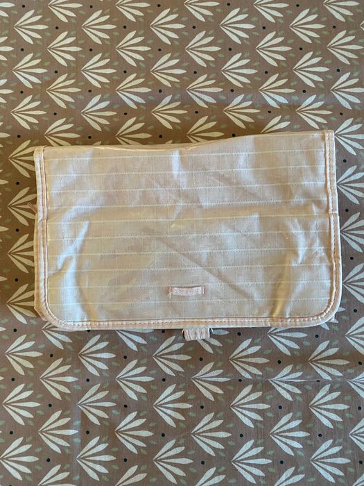 Necessaire / Bolsa de Viagem Oysho – Várias Bolsas e Compartimentos