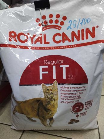 Корм для домашніх і вуличних котів ROYAL CANIN FIT.