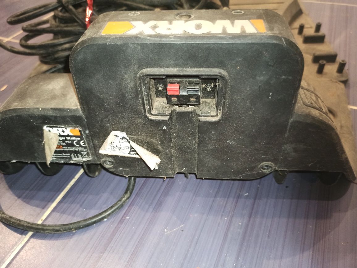 Robot koszący Worx WG799E