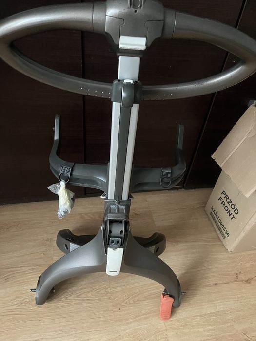 Stelaż Stokke Xplory V4 z kierownicą