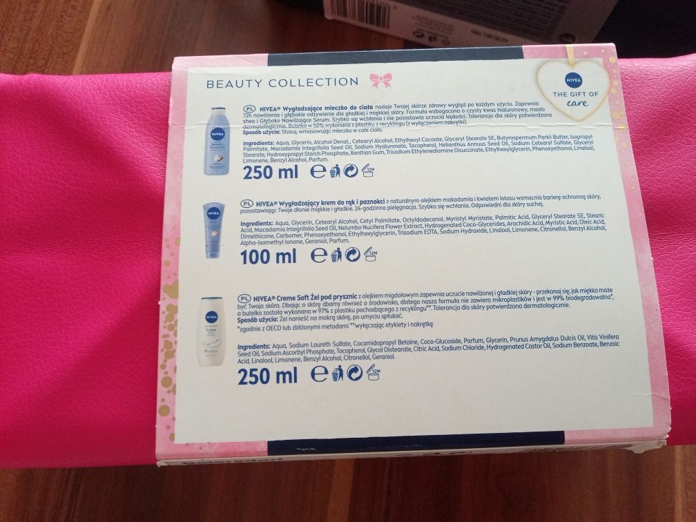 Zestaw kosmetyków Nivea z kosmetyczką