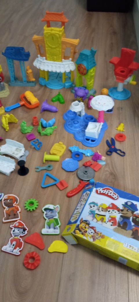 Duży zestaw Play doh, psi patrol, śmeiciarka, lodziarnia itp