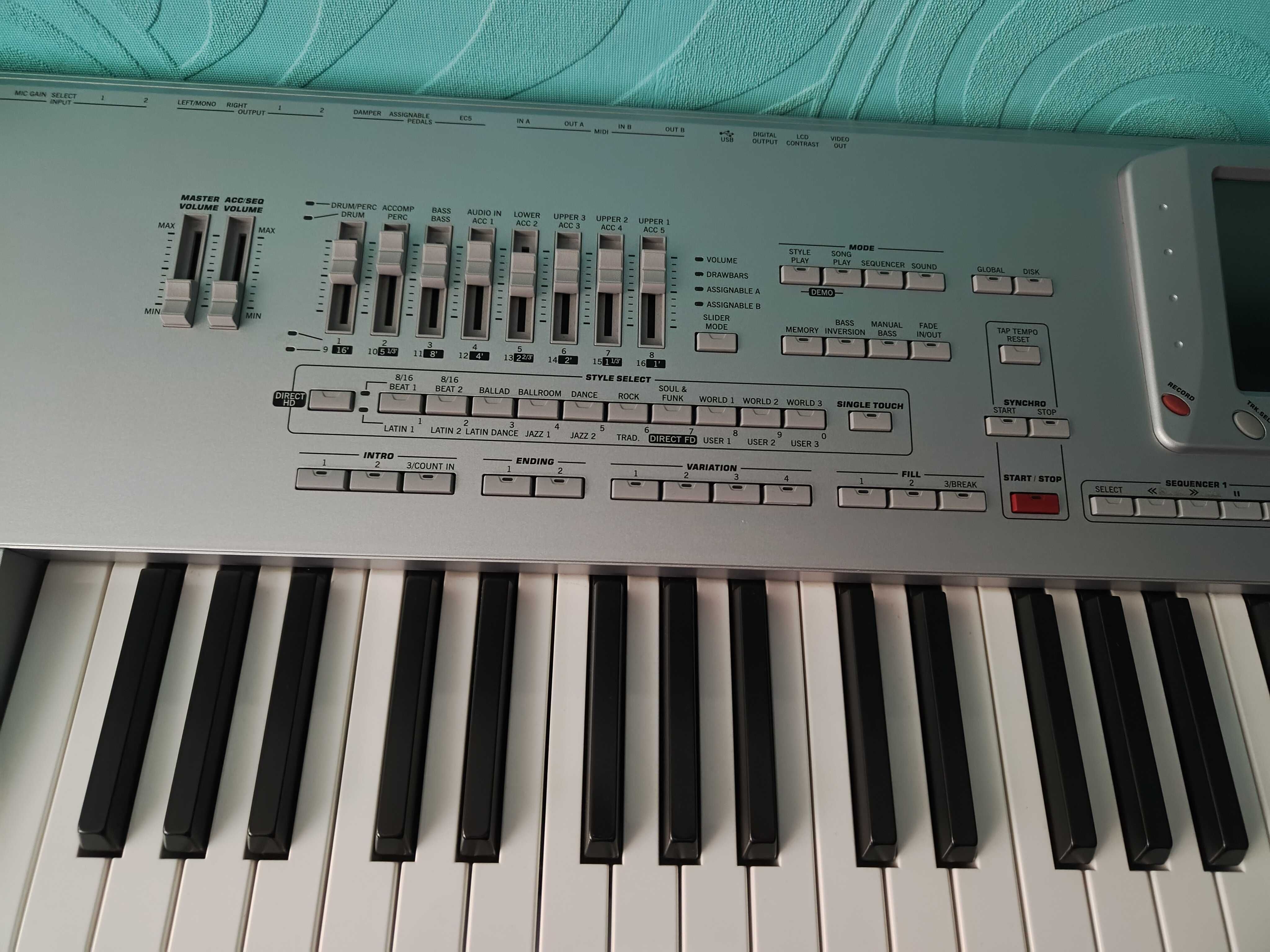 Sprzedam Korg pa1x pro