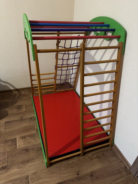 Дитячий спортивний куточок уголок пиклера