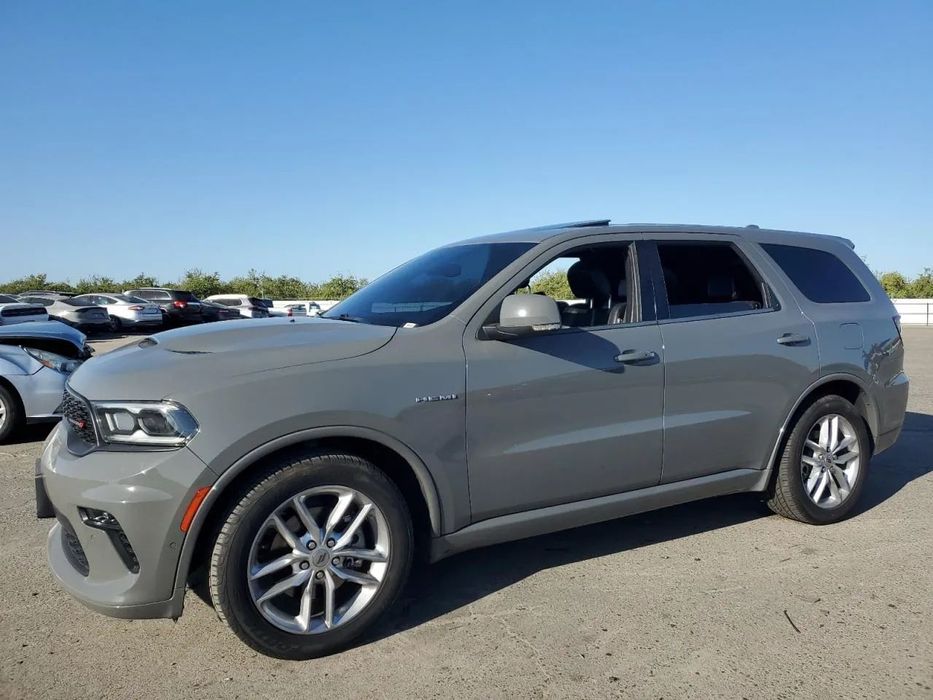 Dodge Durango Autko po wandalizmie w drodze do Polski 5.7L V8 RWD