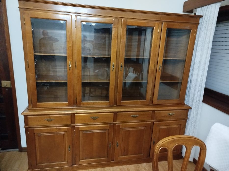 Móvel de sala em Madeira