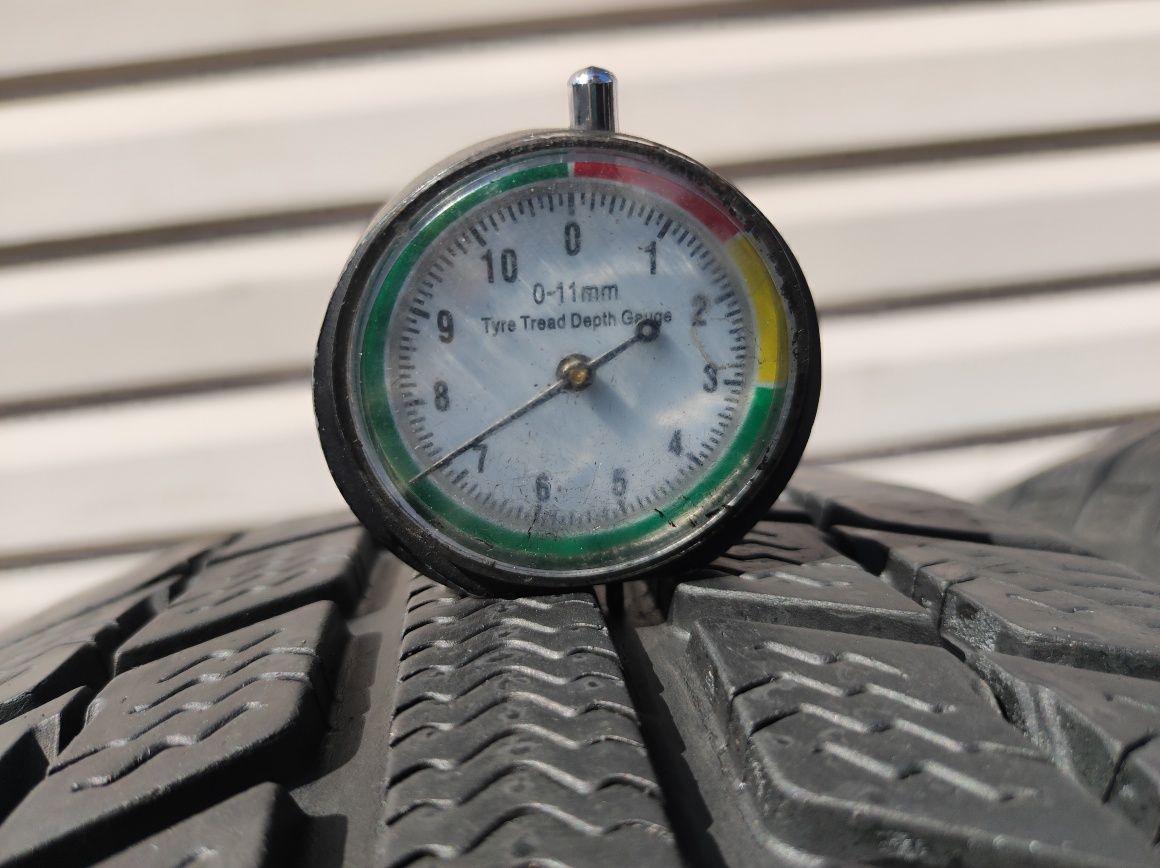 195.65.15 Dwie opony Michelin Alpin