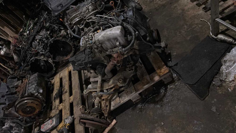 Двигатель Audi 80 B3 1.8 JN Двигун Ауді Б3 б4 бензин Мотор Кпп Разбор