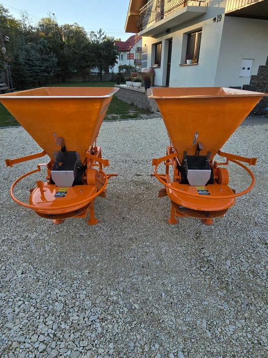 POSYPYWARKA Piaskarko- solarka Rozsiewacz komunalny MOTYL