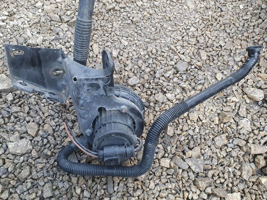 POMPA POWIETRZA + WEZE AUDI A4 B5 LIFT 1.6 b 99r 06A959253B
