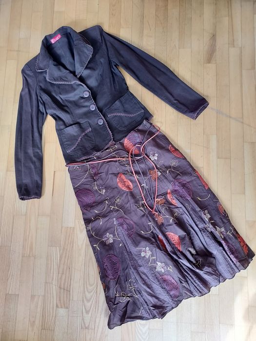 Komplet S żakiet spódnica brązowy 36