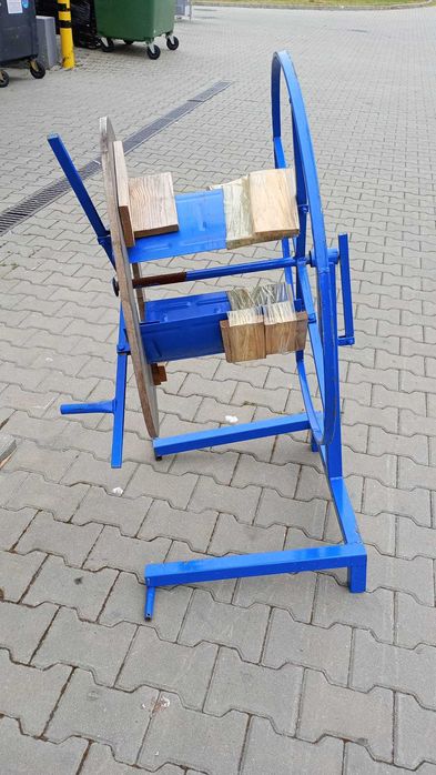 Stojak obrotowy do bębna kablowego / rozwijak