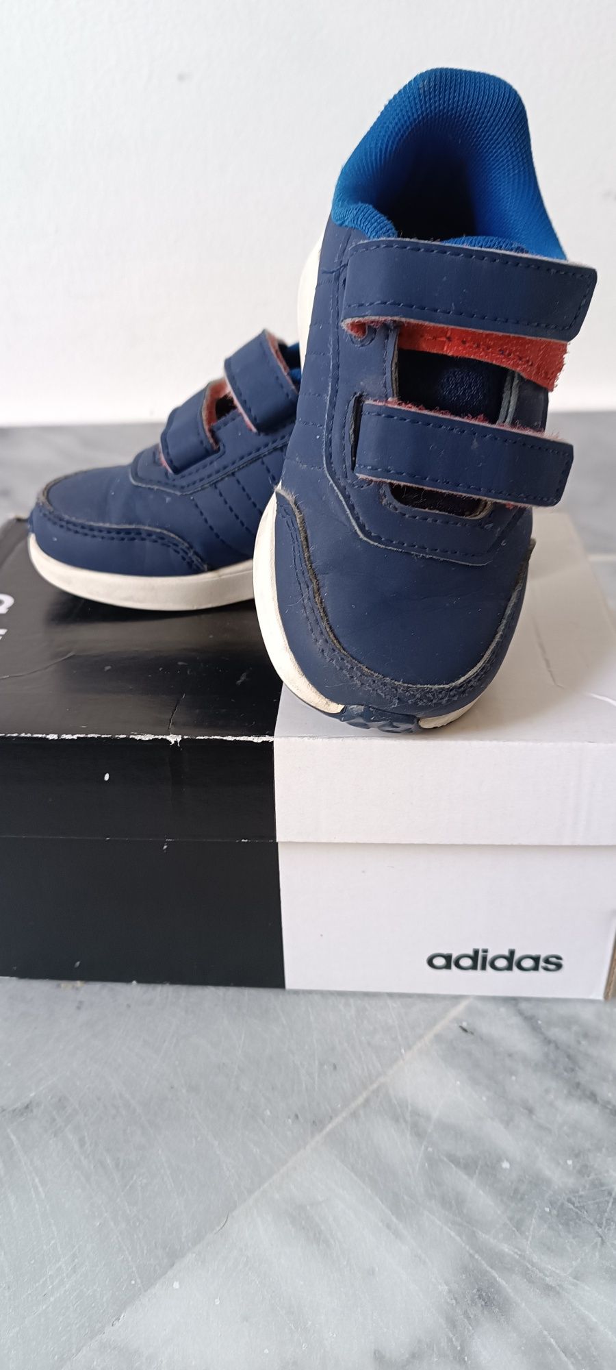 Кроссовки Adidas 23 р