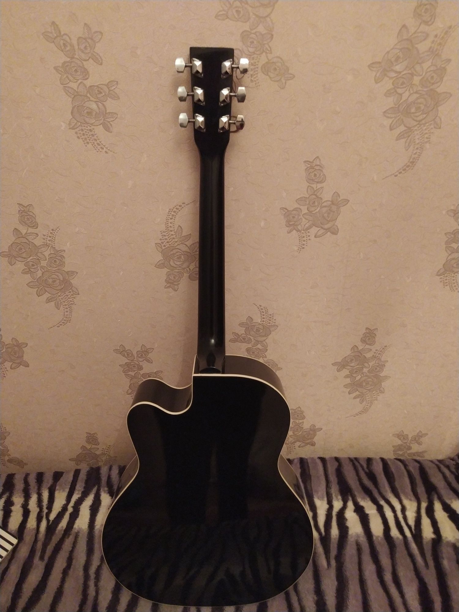 Гитара  Leo Tone чёрный цвет