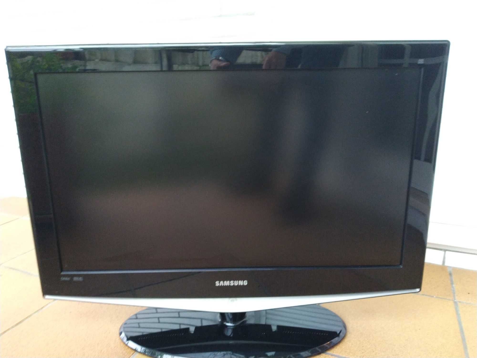 Televisor led Samsung 32” (32 polgadas)