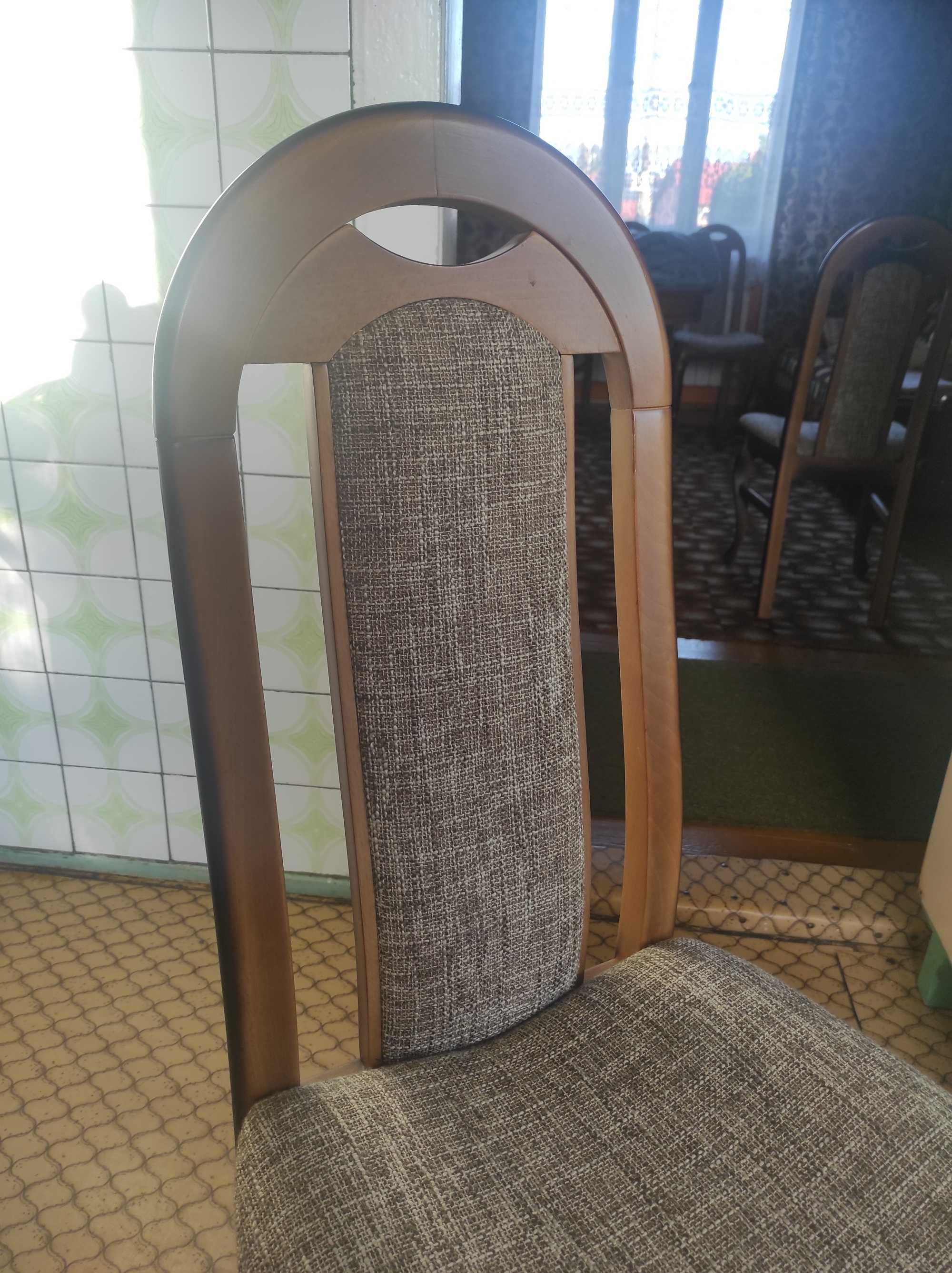 Krzesła do salonu drewniane 4 sztuki