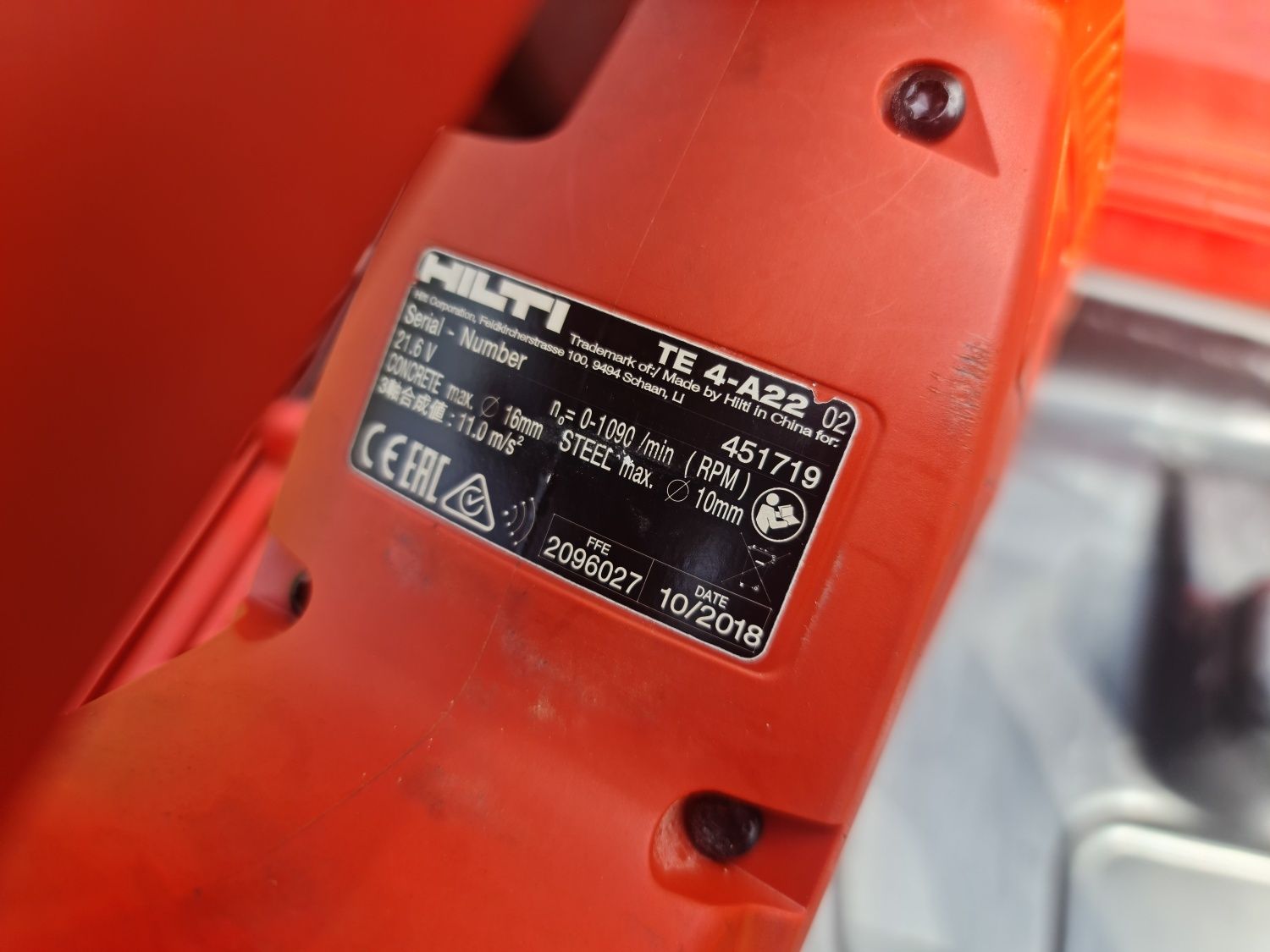 Продам перфоратор Hilti TE 4-A22