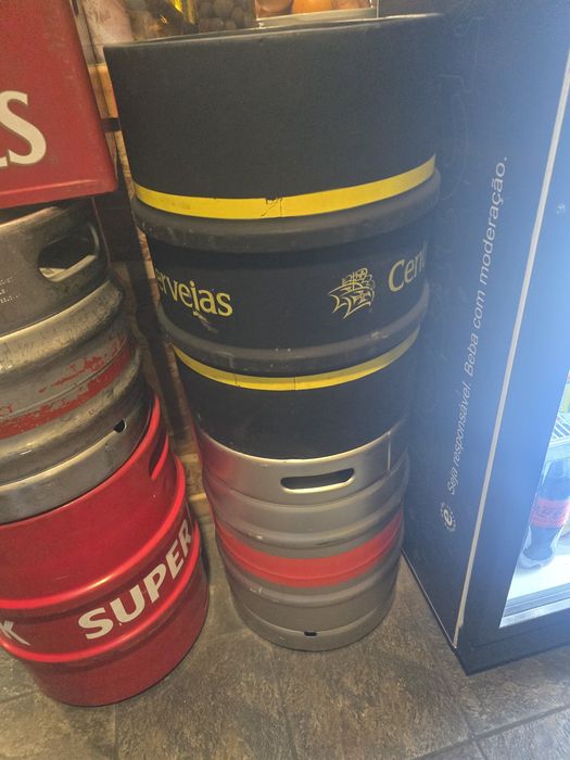 Material para Festas Sumos e Barris