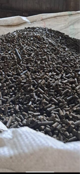 Пелета паливна з лушпиння соняшника