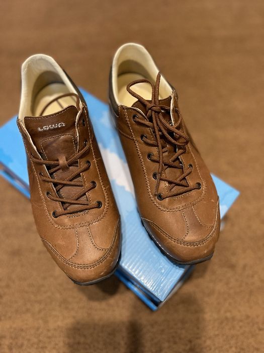 Кросівки весна-осінь