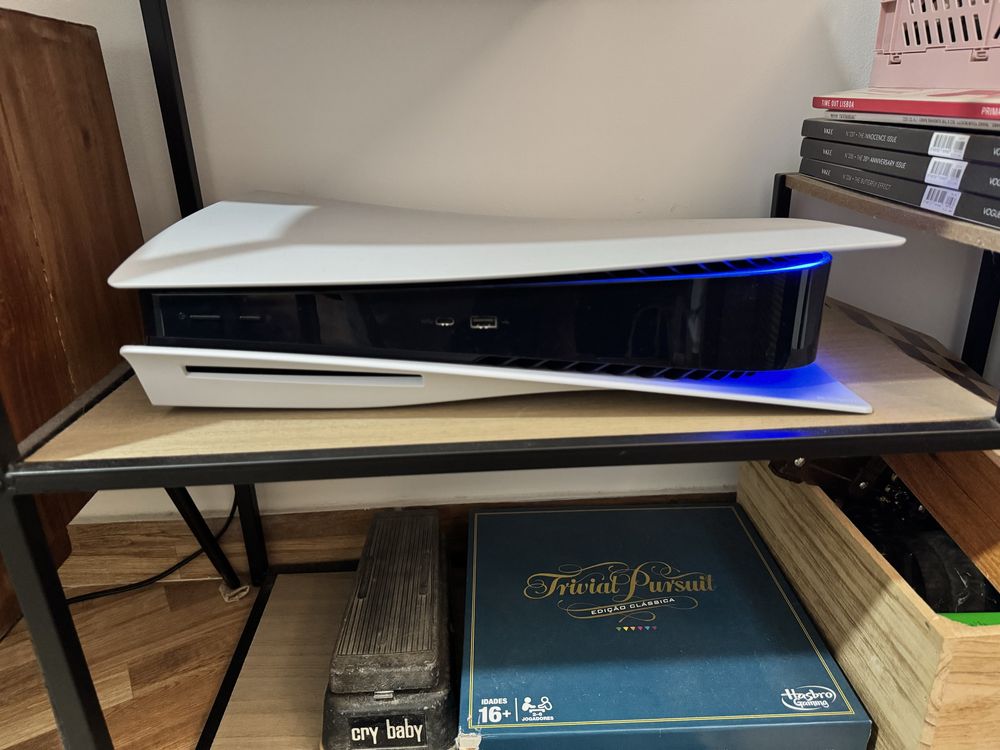 Playstation 5 + comando + jogo