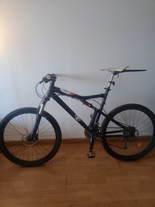 Bicicleta BTT/Downhill Dupla suspensão