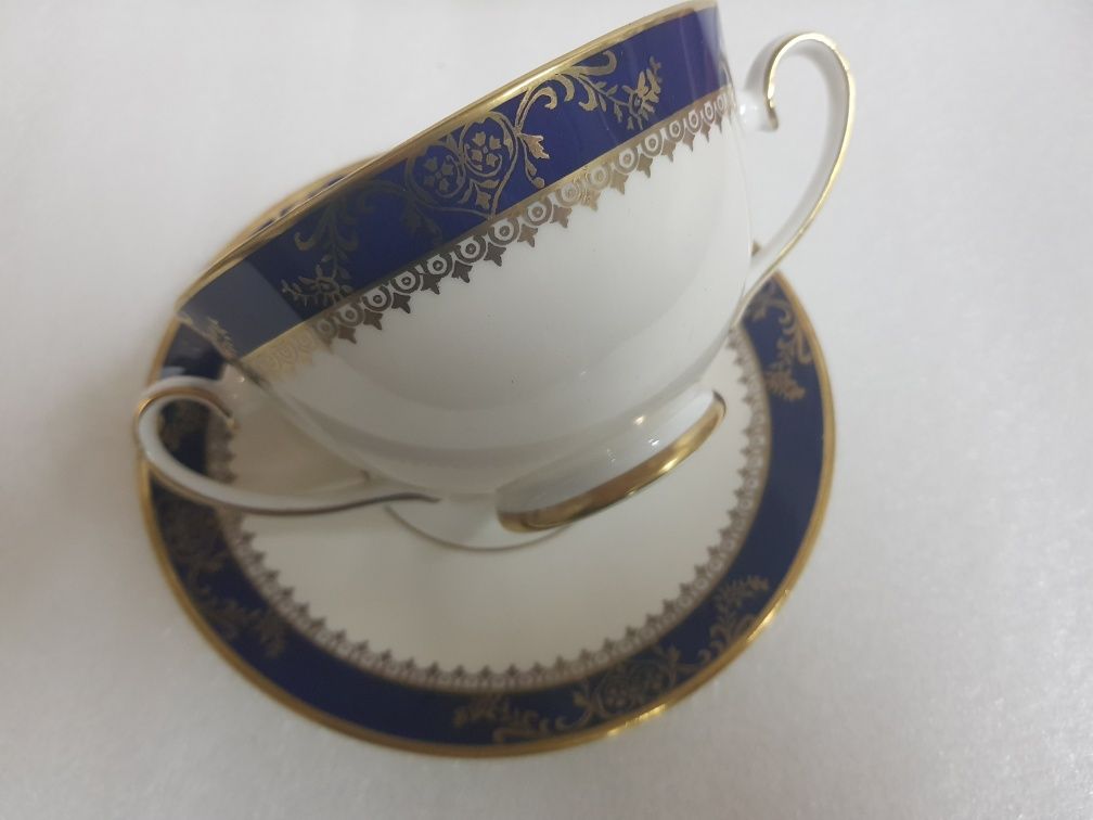 Serviço de jantar da Royal  Grafton Inglês    com 79  peças