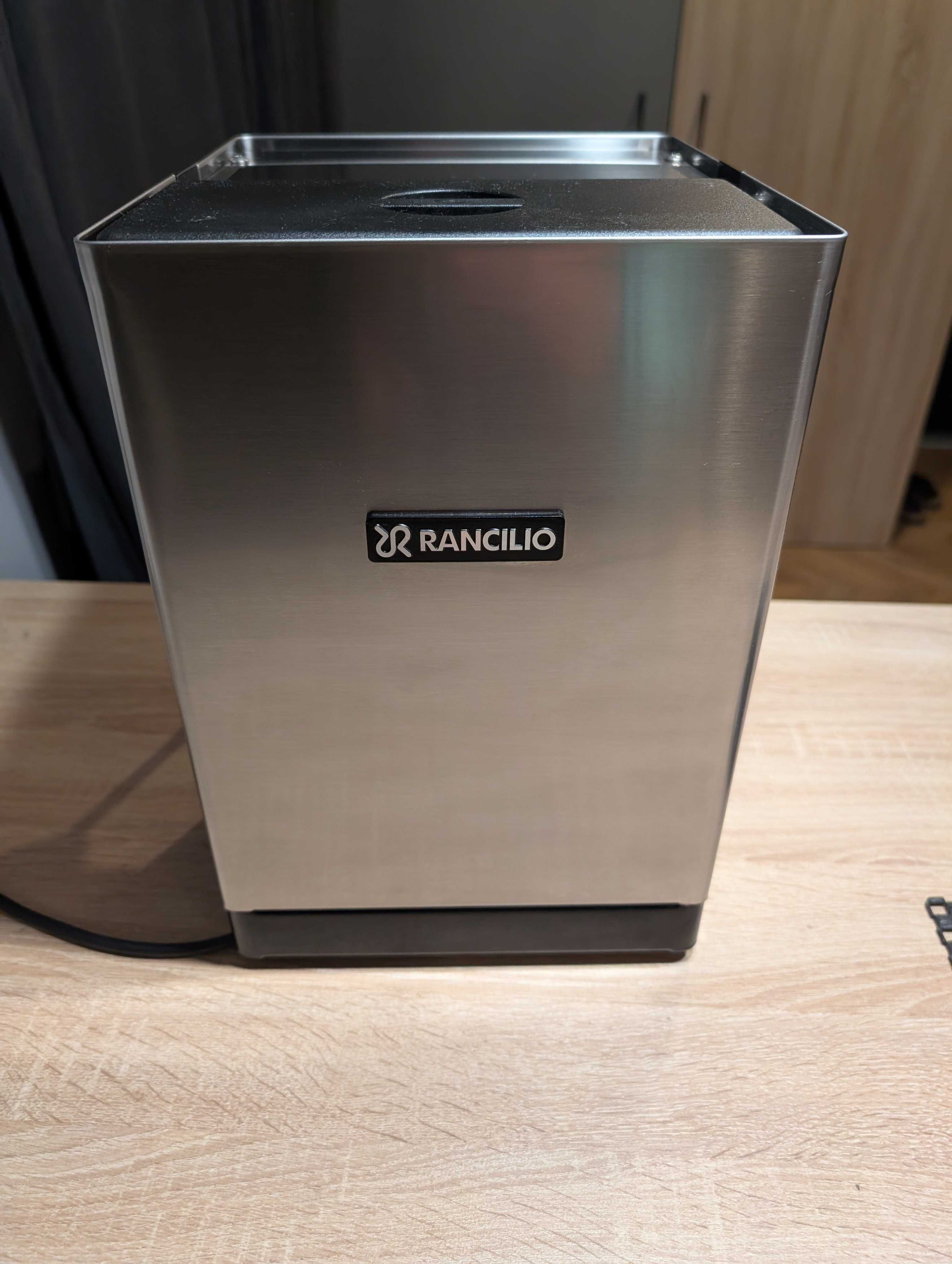 Rancilio Silvia E V6 - profesjonalny ekspres kolbowy 2022r