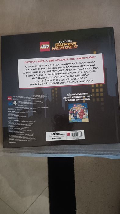Livro Super Heróis - LEGO