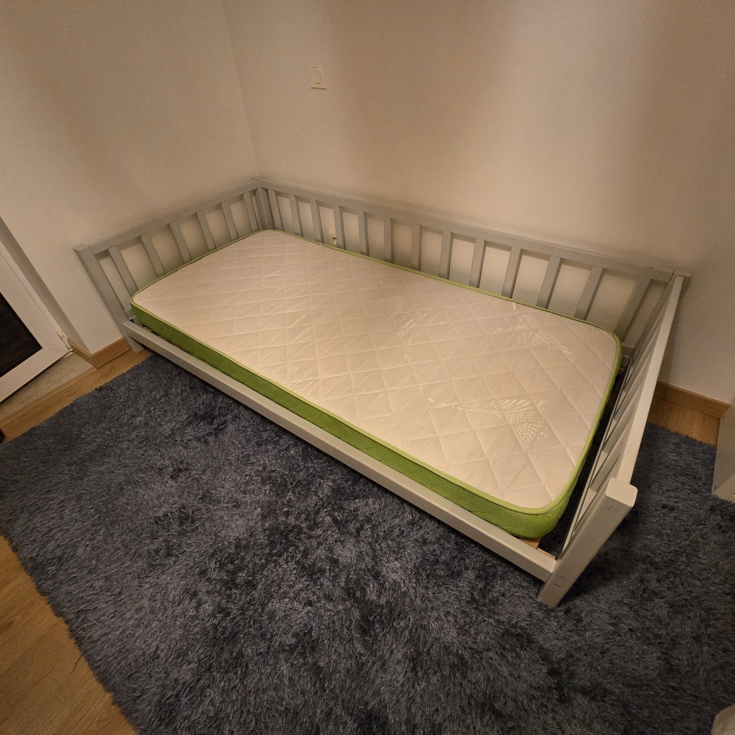 Vendo cama solteiro