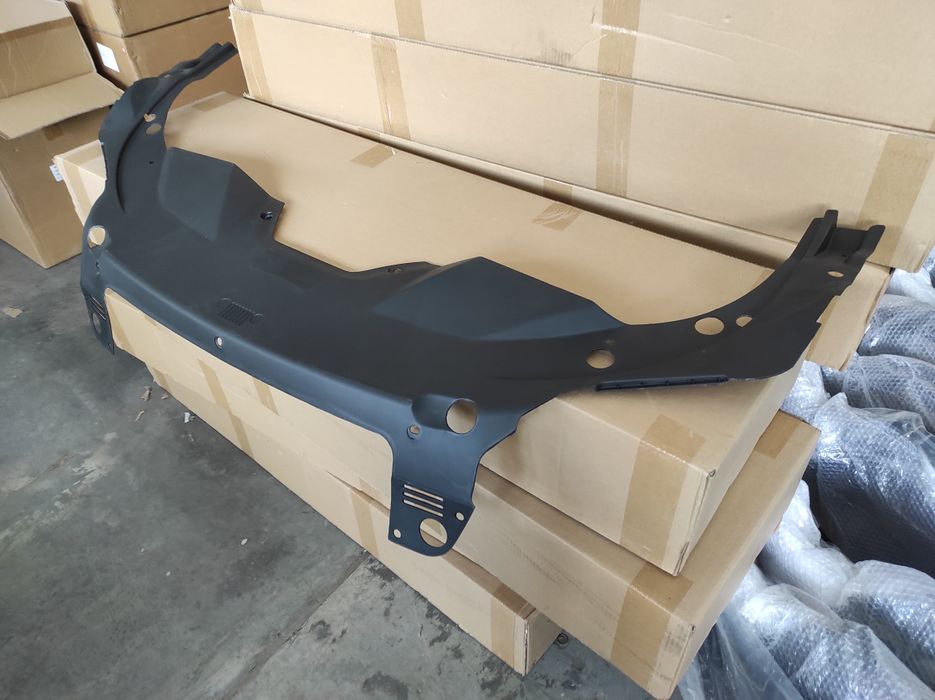 Накладка замка капота Jeep Cherokee 2018 2019 2020 2021 2022