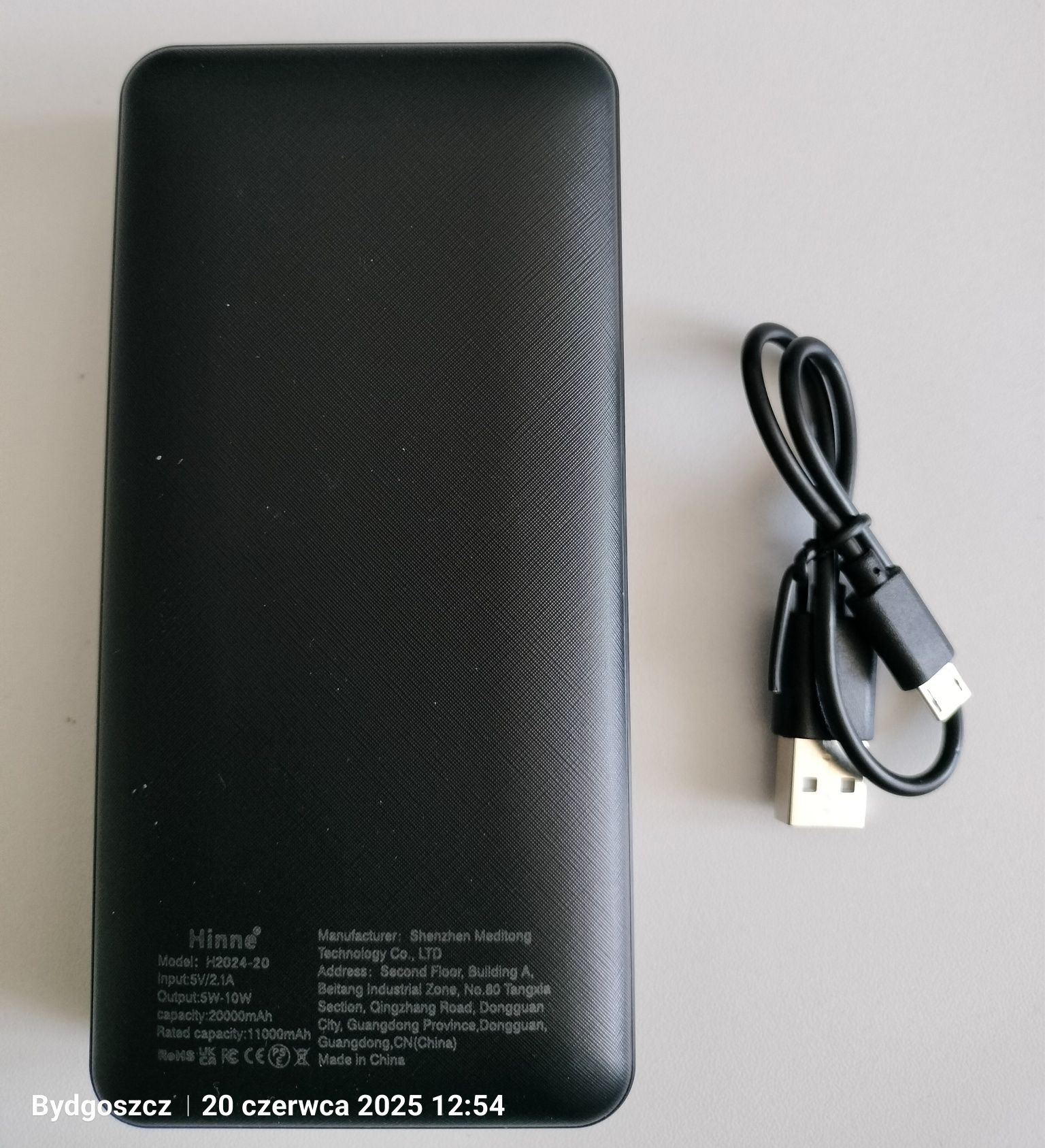 Powerbank pojemność 20 000 mAh, czarny.