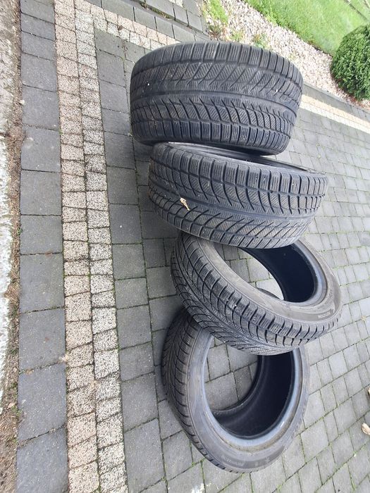 Opony zimowe 245/45/18
