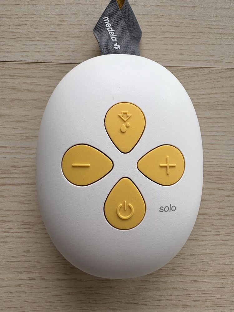 Laktator elektryczny Medela Solo [kompletny zestaw, bez małej butelki]