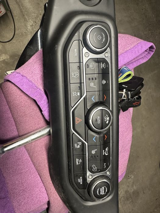 Panel klimatyzacji jeep jl 4xe