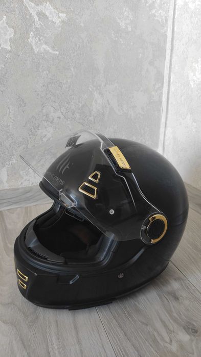 Мотошолом MT Jarama Solid gloss Black