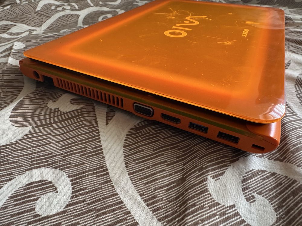 Ноутбуке SONY VPCCA i3